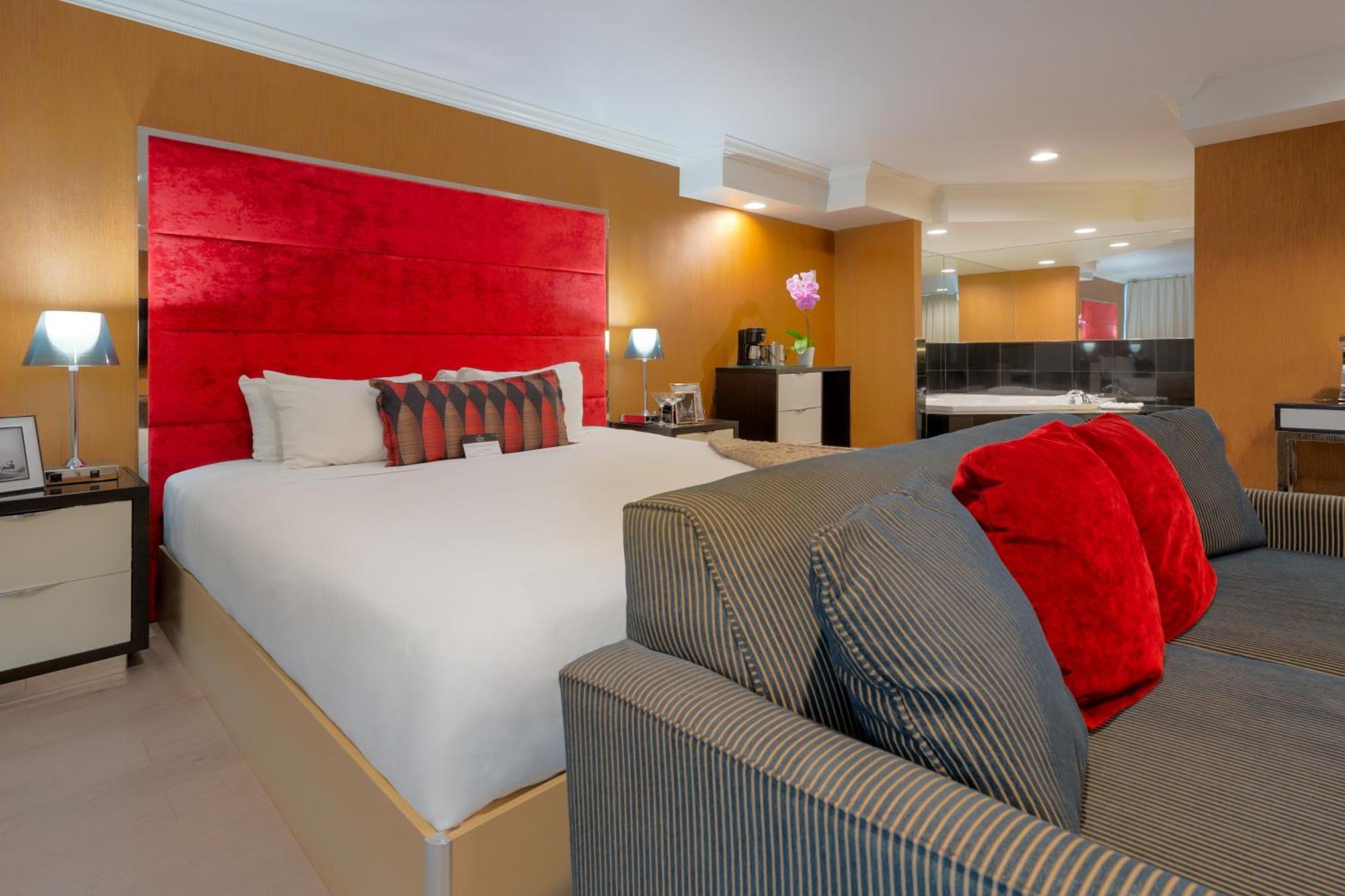 Executive Suites Hotel & Conference Center, Metro Vancouver Burnaby Esterno foto