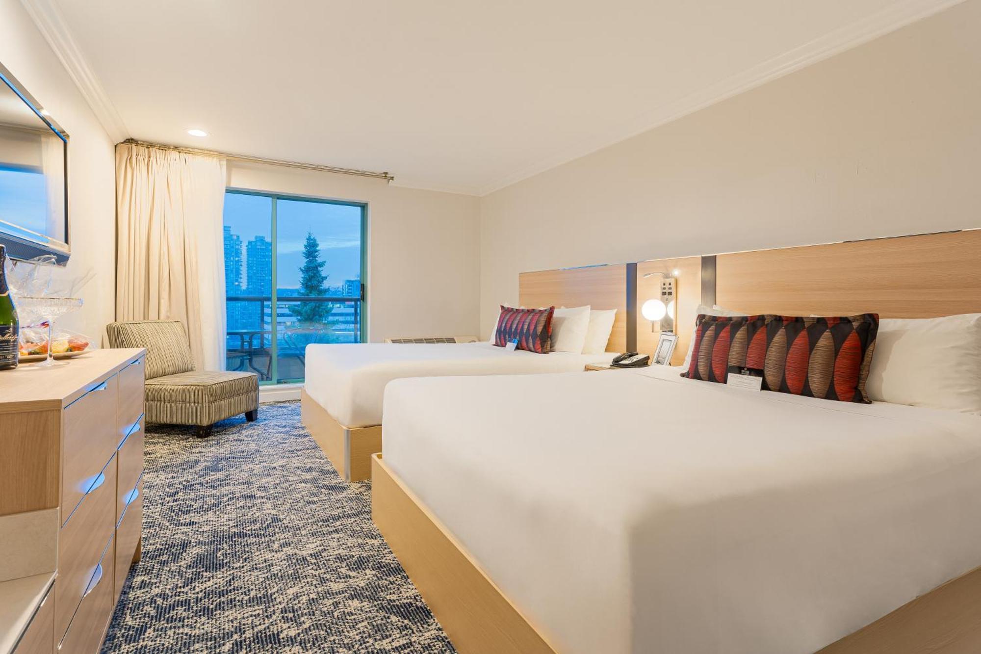 Executive Suites Hotel & Conference Center, Metro Vancouver Burnaby Esterno foto
